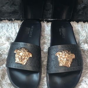 Black Medusa head slides Brand New